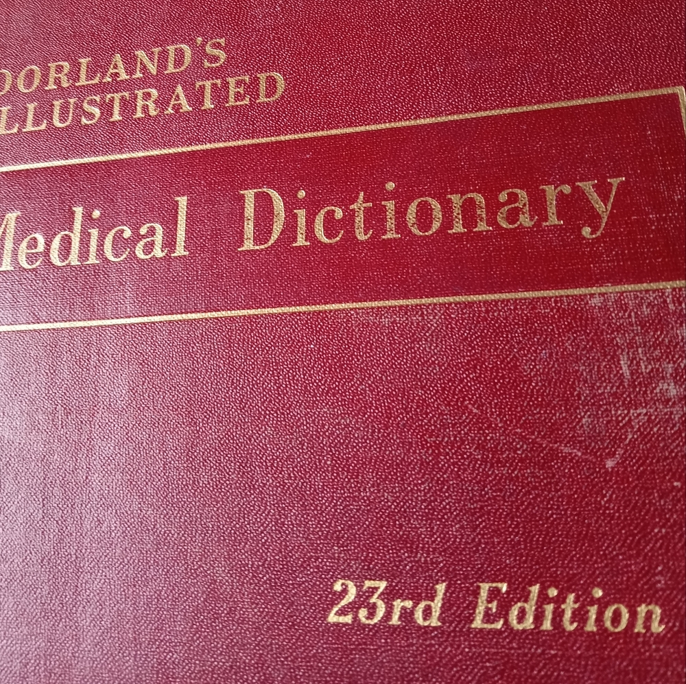 Illustrated Medical Dictionary - Red Cover